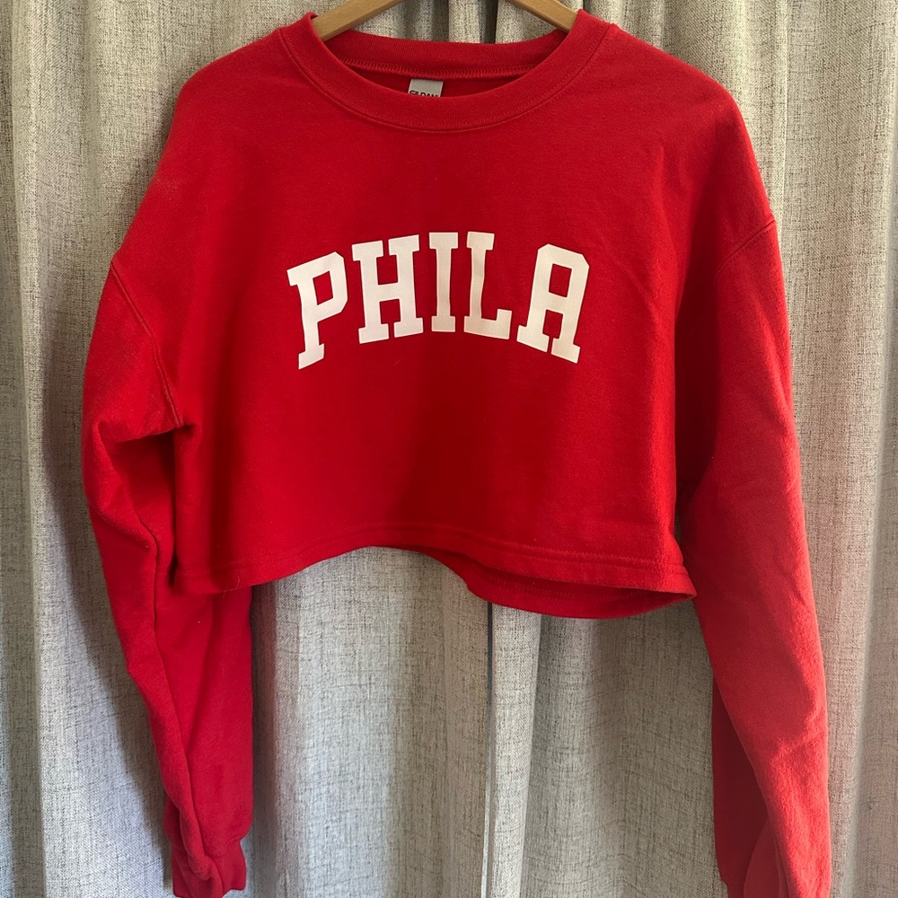 Red PHILA Cropped Sweatshirt- Philadelphia 76ers